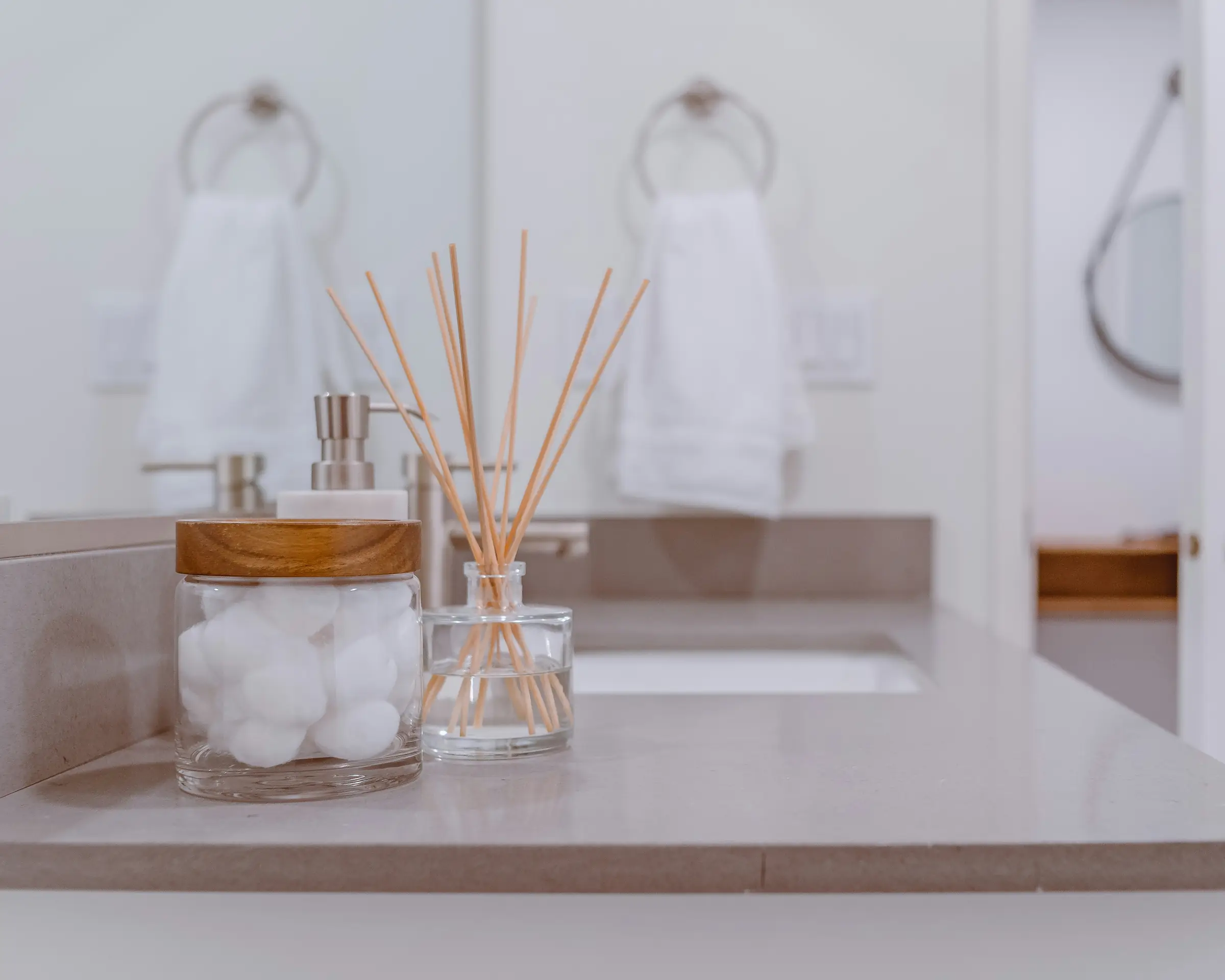 bathroom cleaning service local